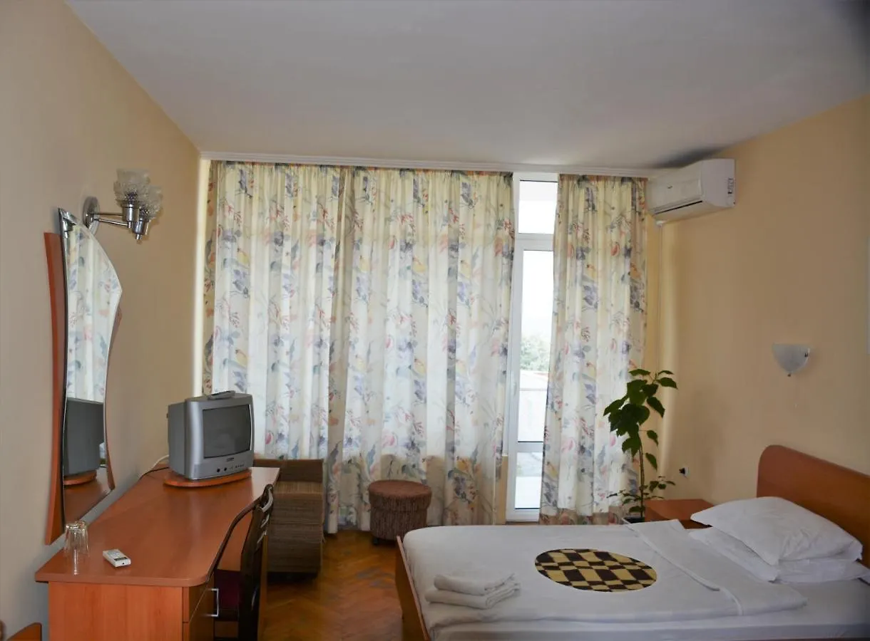 Creativity House Of Bas Varna - Free Parking Hotel